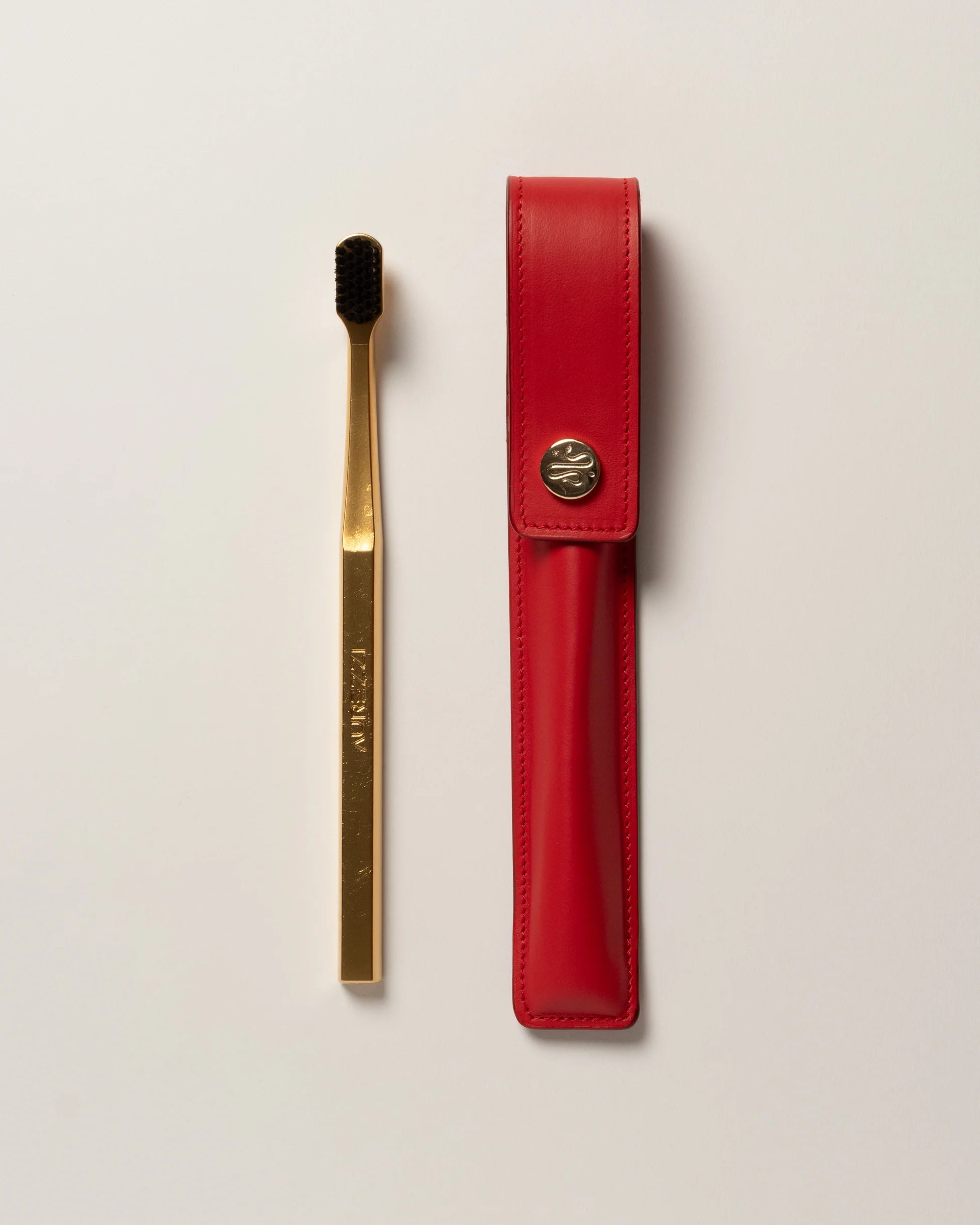 Leather Case Button/Red & Toothbrush Gold/Black