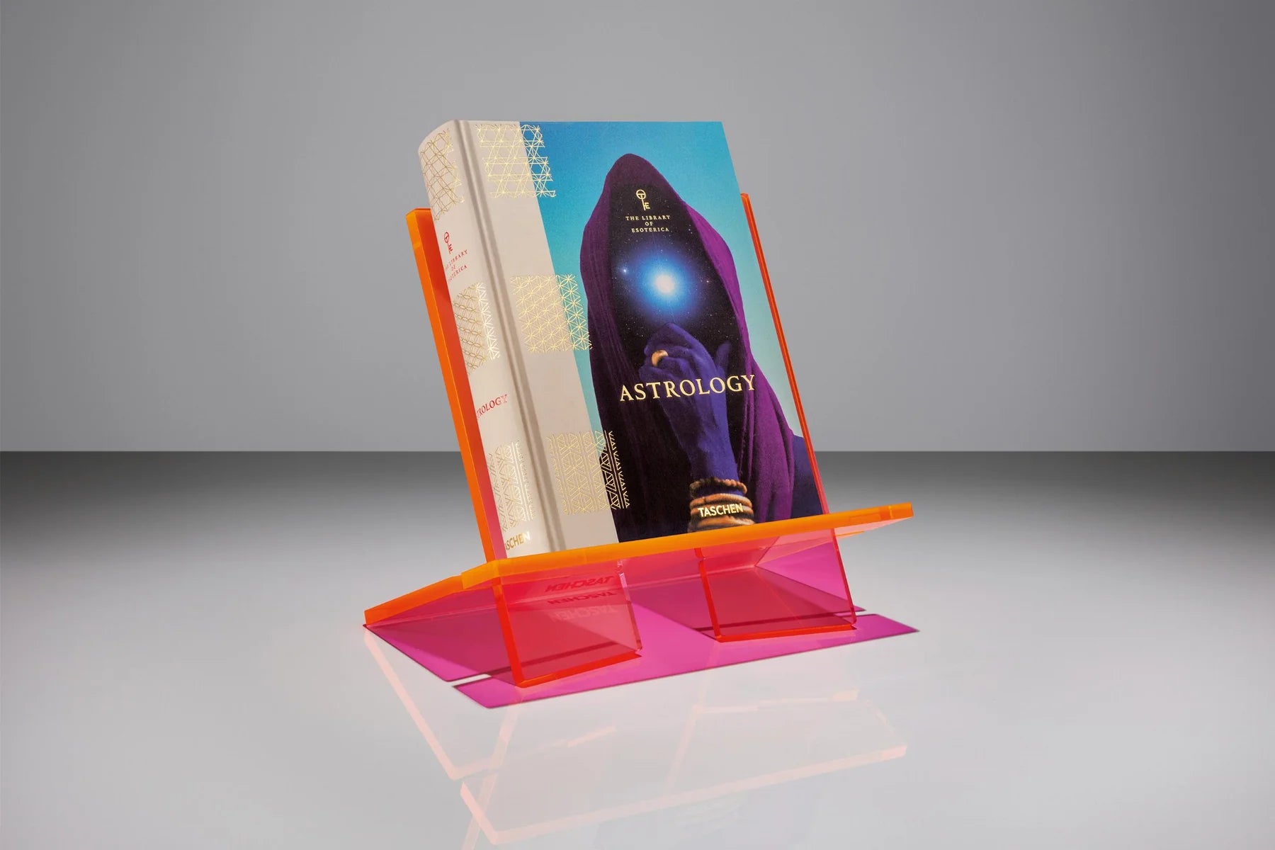 Bookstand Display Radiant Pink (M)